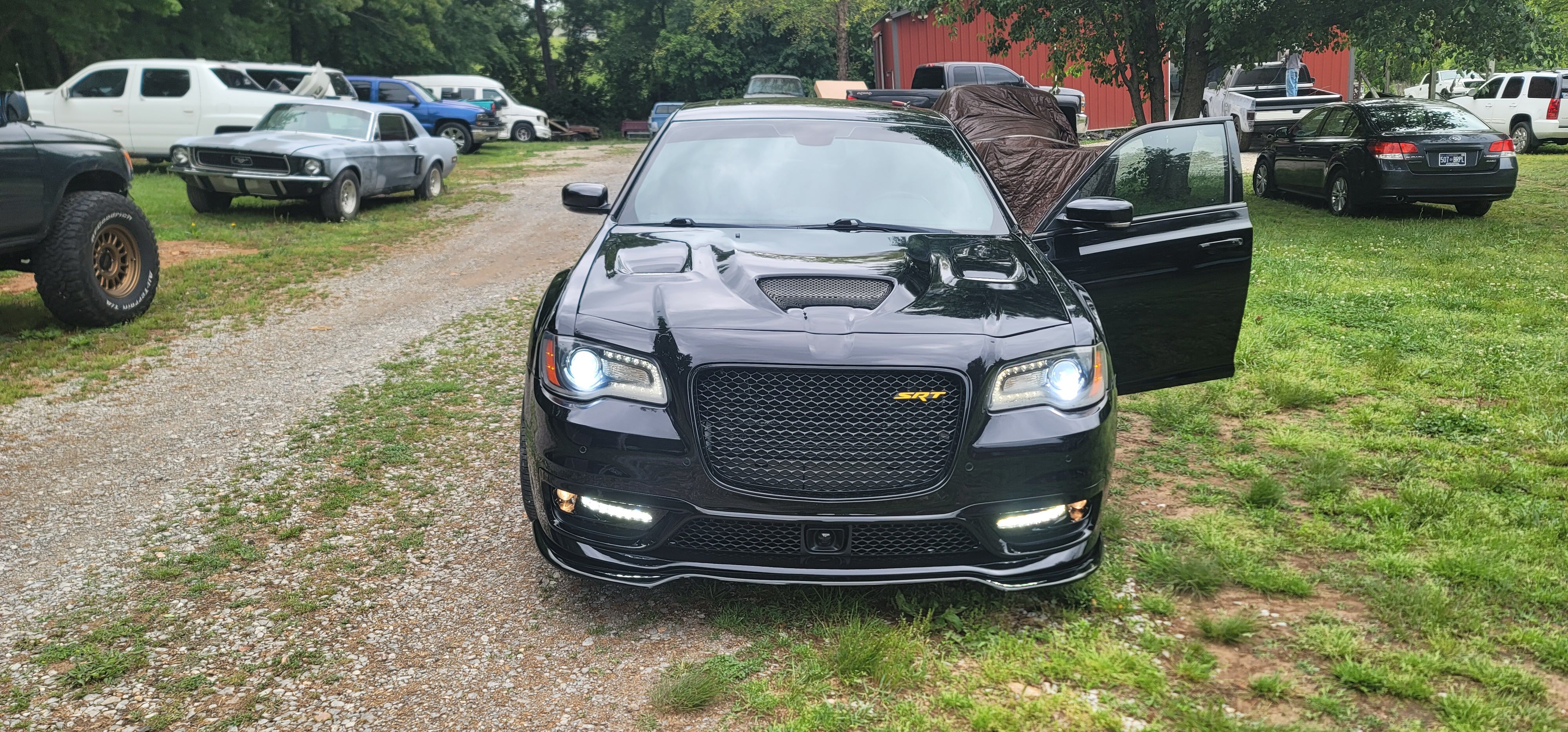 Used 2012 Chrysler 300 SRT8 w/ 19-Premium Speaker Group RWD image 16