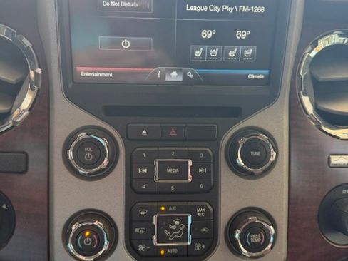Used 2014 Ford F250 King Ranch w/ FX4 Off-Road Package AWD/4WD image 4