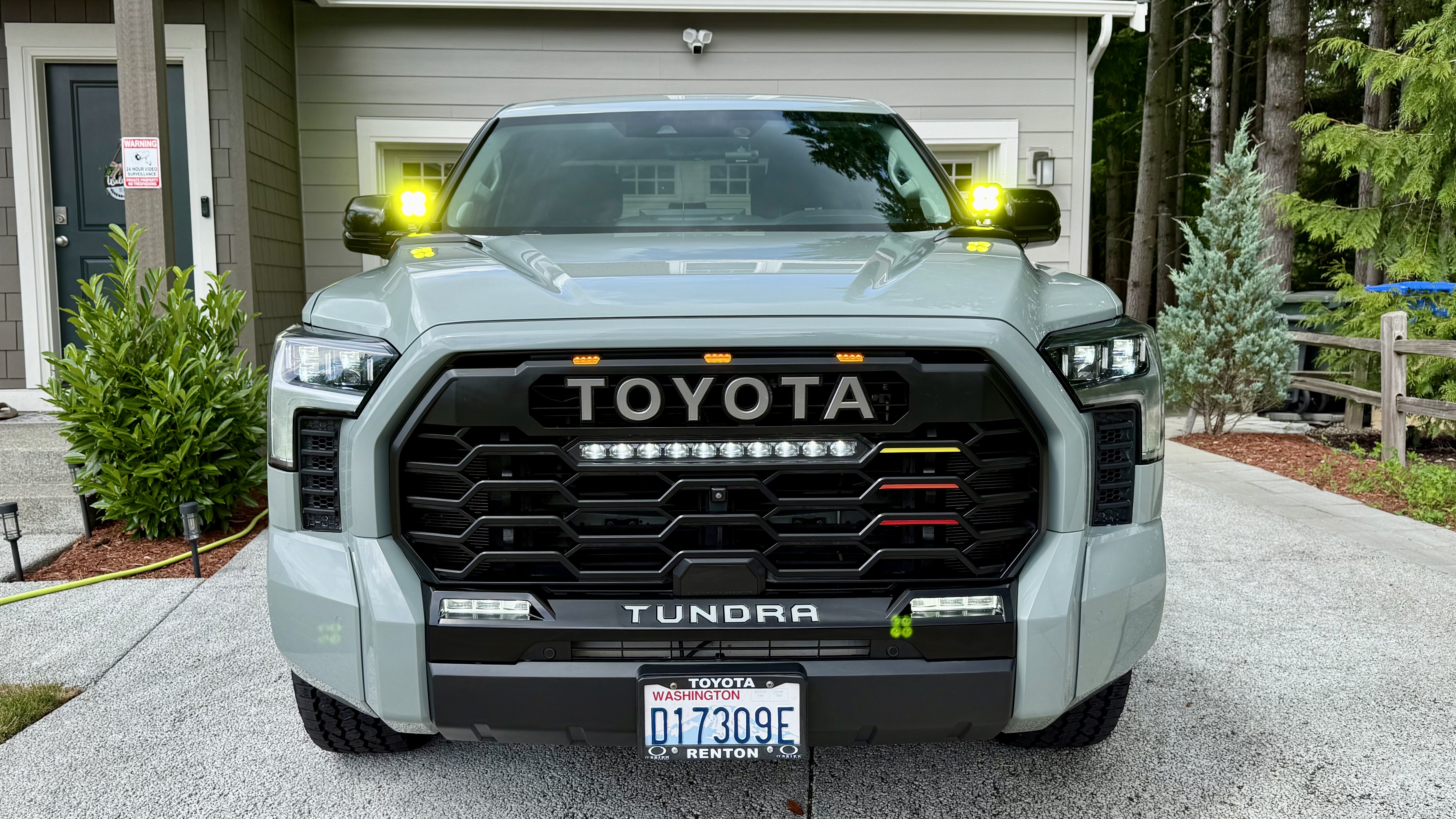 Used 2024 Toyota Tundra Limited w/ TRD Off-Road Package AWD/4WD image 2