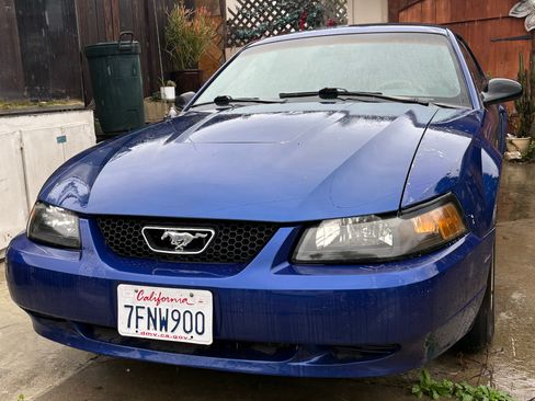Used 2004 Ford Mustang Coupe image 1