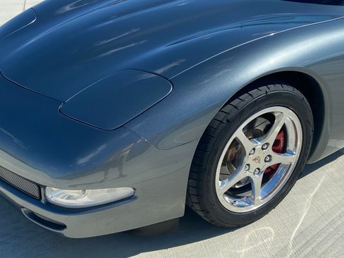 Used 2003 Chevrolet Corvette Convertible w/ Preferred Equipment Group1 image 29