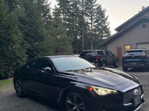 Used 2017 INFINITI Q60 3.0t w/ Premium Plus Package 3.0T image 2