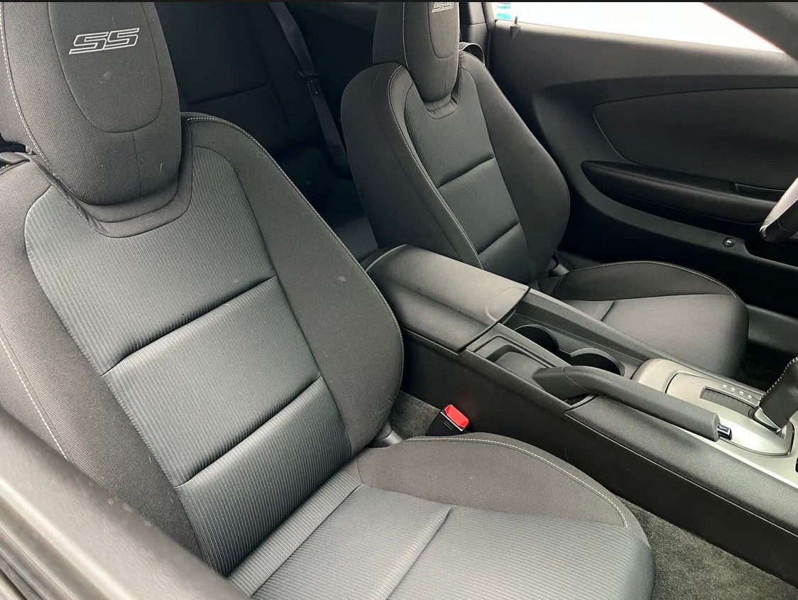 Used 2010 Chevrolet Camaro SS w/ RS Package RWD image 11