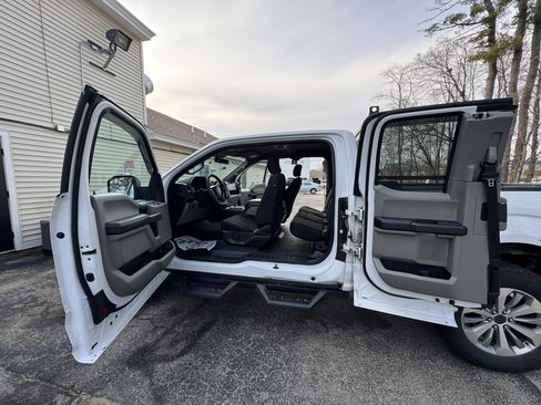Used 2017 Ford F150 XL w/ Equipment Group 101A Mid image 10