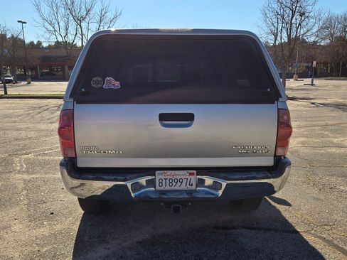 Used 2006 Toyota Tacoma PreRunner w/ SR5 Pkg #2 image 10