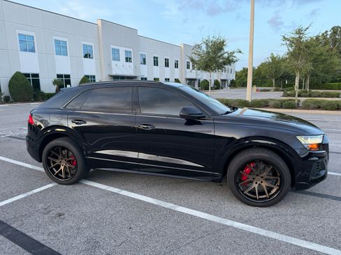Used 2019 Audi Q8 Prestige w/ Luxury Package AWD/4WD image 17