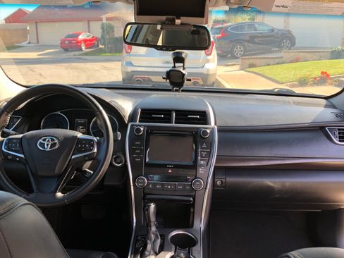 Used 2016 Toyota Camry XLE image 15