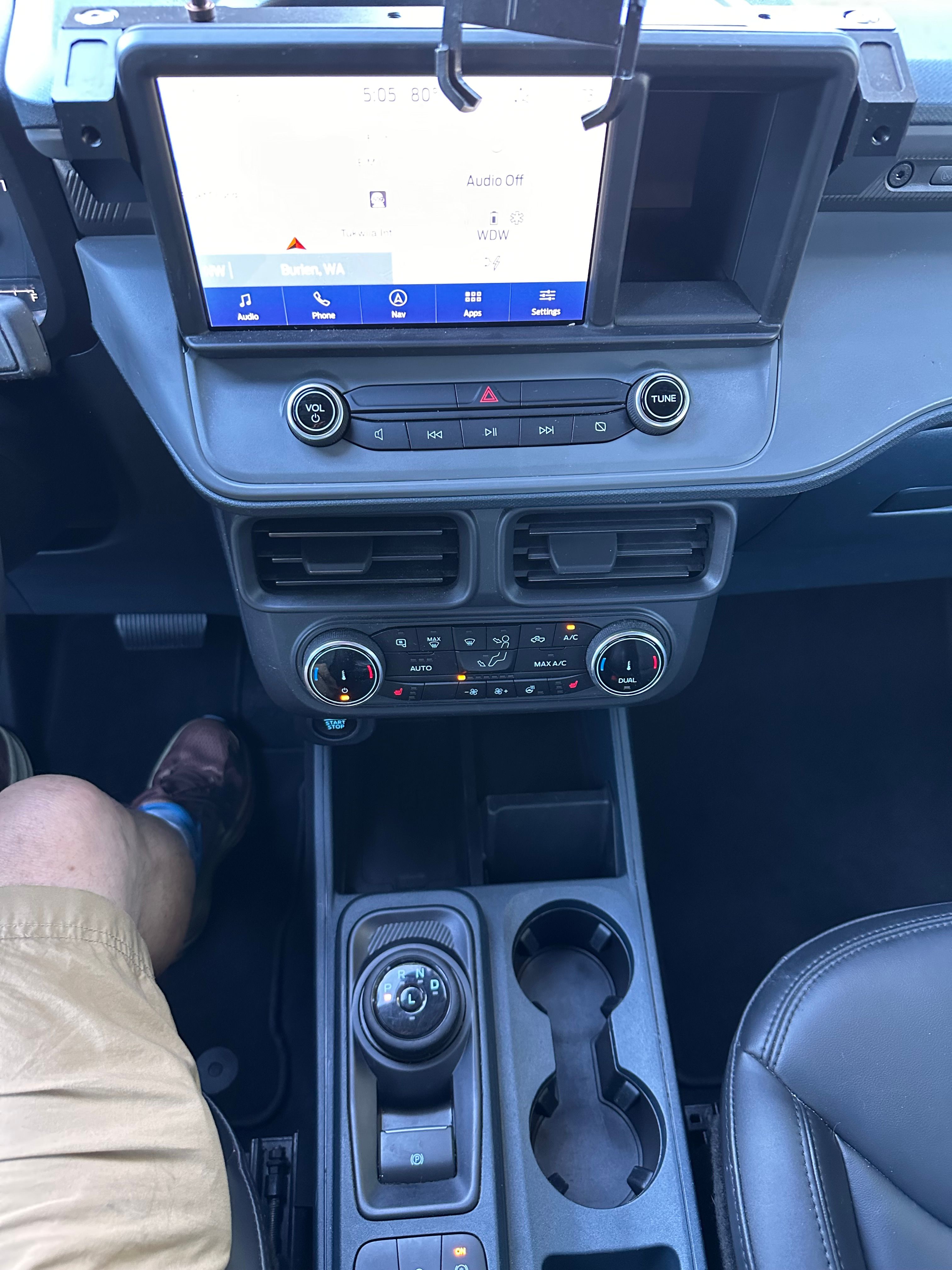 Used 2023 Ford Maverick Lariat w/ Lariat Luxury Package FWD image 11