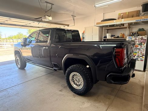 Used 2025 GMC Sierra 2500 Denali w/ Denali Reserve Package AWD/4WD image 5