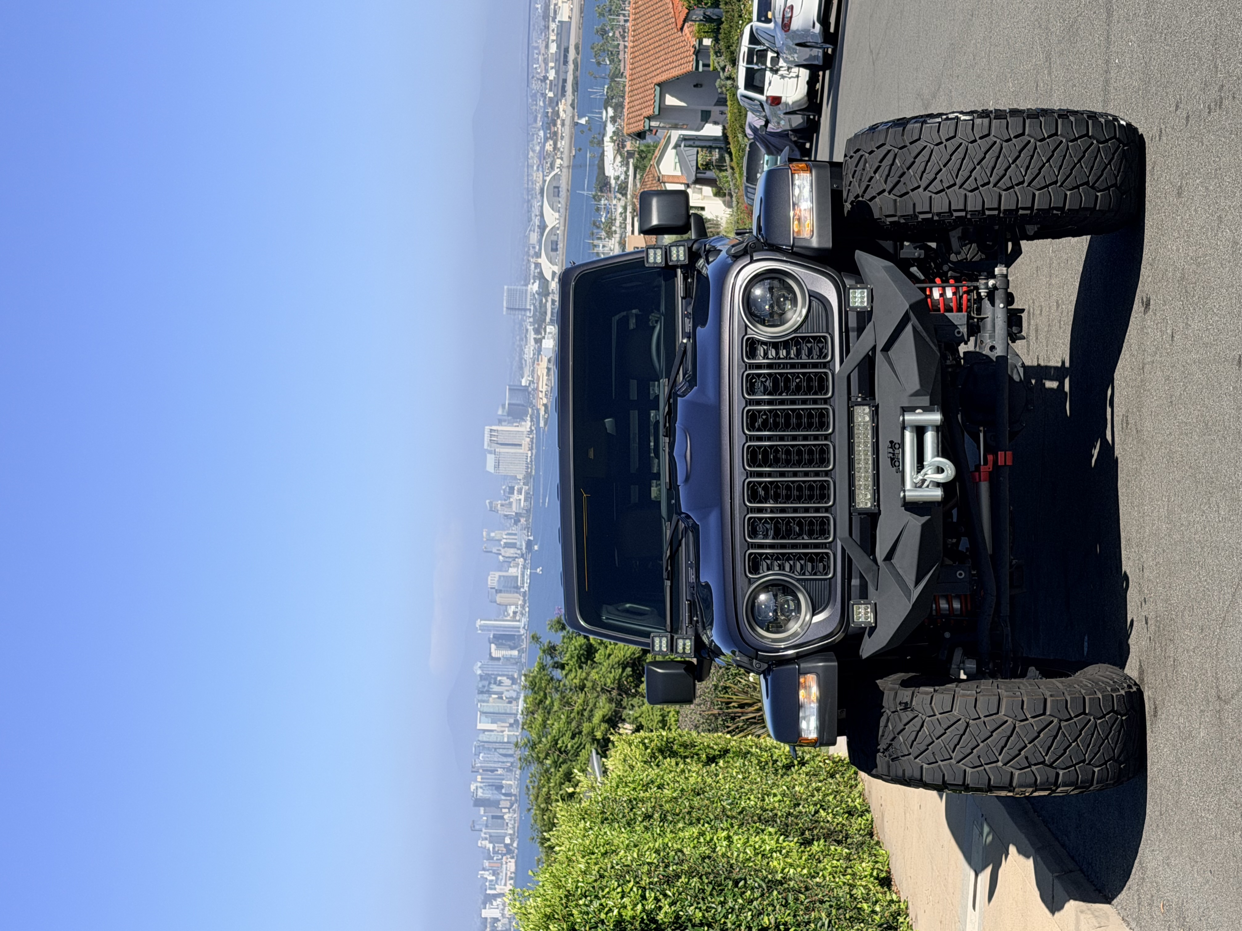 Used 2025 Jeep Gladiator Sport AWD/4WD image 14