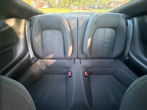 Used 2018 Ford Mustang GT RWD image 8