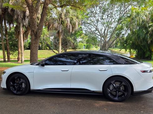 Used 2025 Lucid Air Touring AWD/4WD image 16