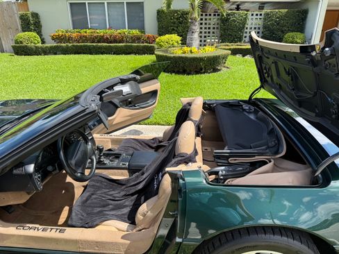 Used 1994 Chevrolet Corvette Convertible image 21
