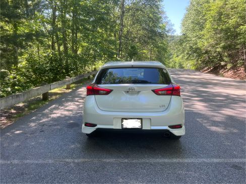 Used 2016 Scion iM FWD image 4