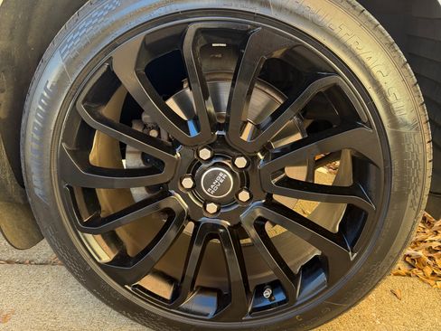 Used 2017 Land Rover Range Rover image 28