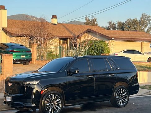 Used 2023 Cadillac Escalade Sport AWD/4WD image 2