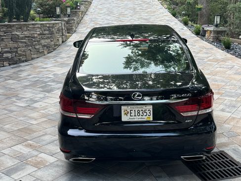 Used 2017 Lexus LS 460 AWD w/ Comfort Package image 13