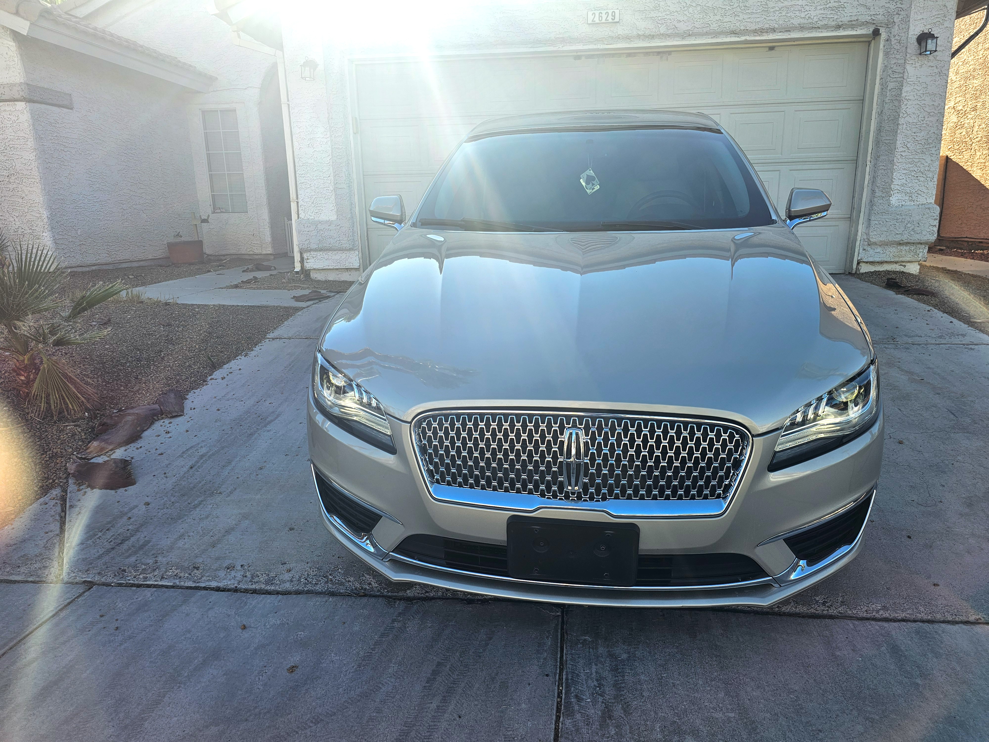 Used 2017 Lincoln MKZ Premiere FWD image 2