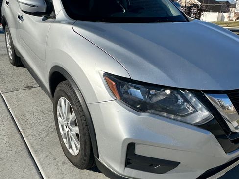Used 2019 Nissan Rogue SV image 5