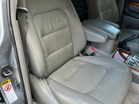 Used 2003 Lexus LX 470 4WD image 9