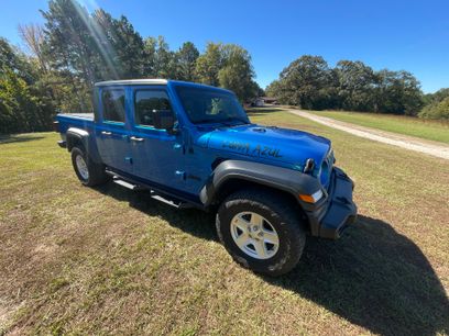 Used 2020 Jeep Gladiator Sport w/ Quick Order Package 24S