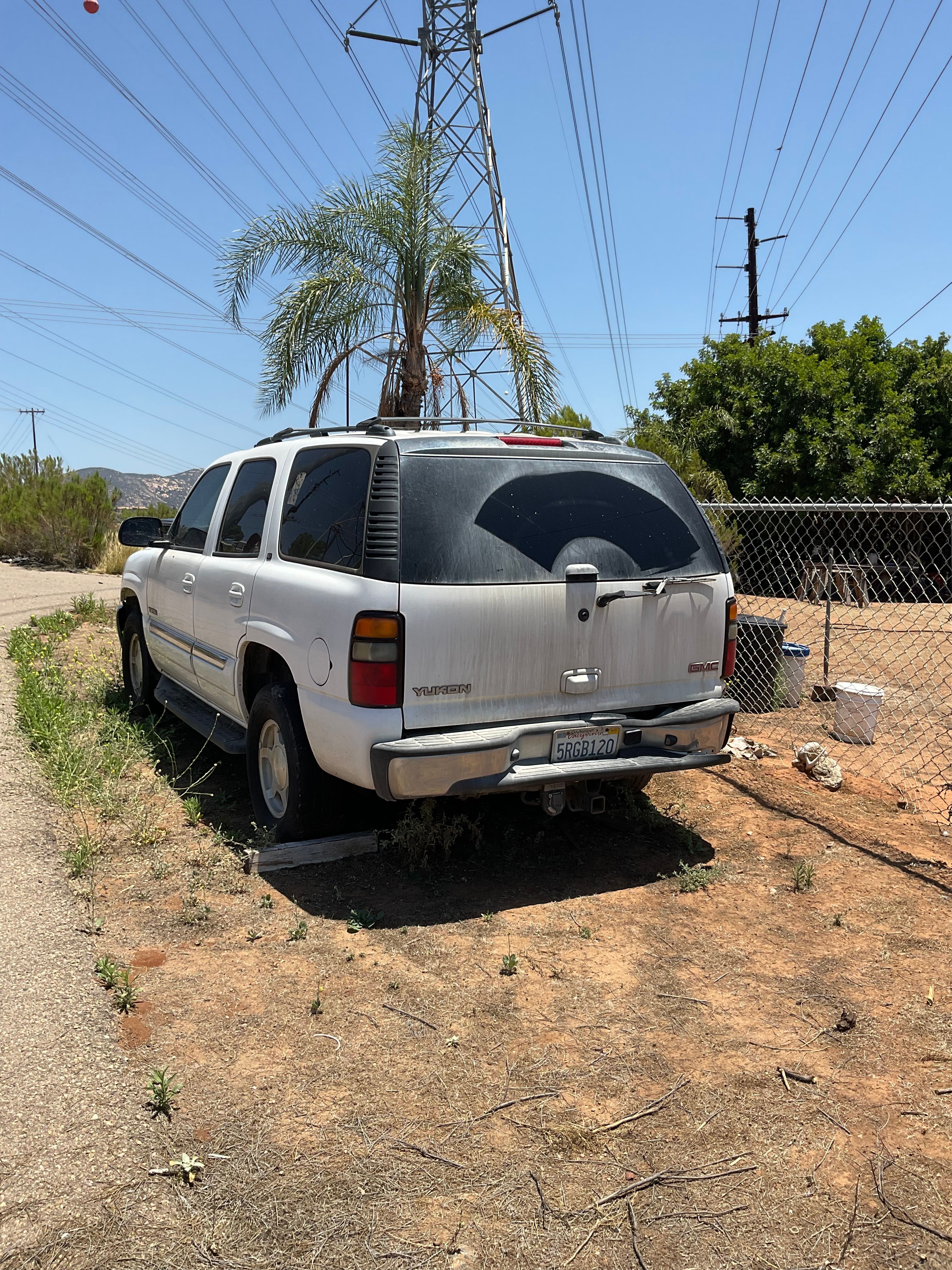 Used 2006 GMC Yukon SLT w/ SLT Preferred Equipment Group RWD image 1
