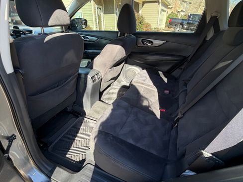 Used 2015 Nissan Rogue SV w/ SV Premium Package image 5