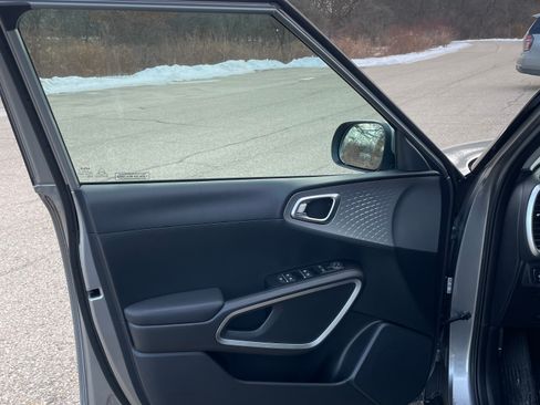 Used 2025 Kia Soul S image 13