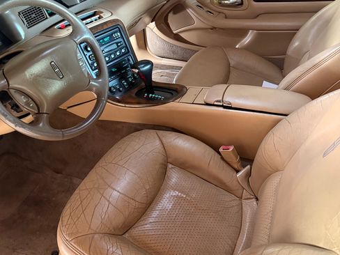 Used 1998 Lincoln Mark VIII LSC RWD image 6