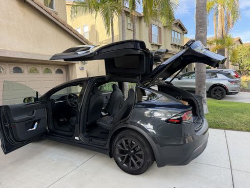 Used 2024 Tesla Model X AWD/4WD image 21