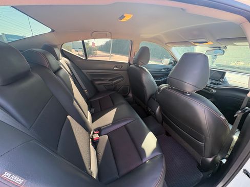 Used 2022 Nissan Altima 2.5 SR image 14