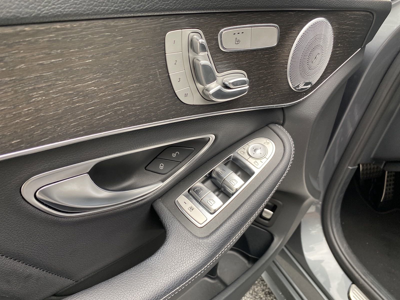 Used 2020 Mercedes-Benz C 300 Sedan image 17