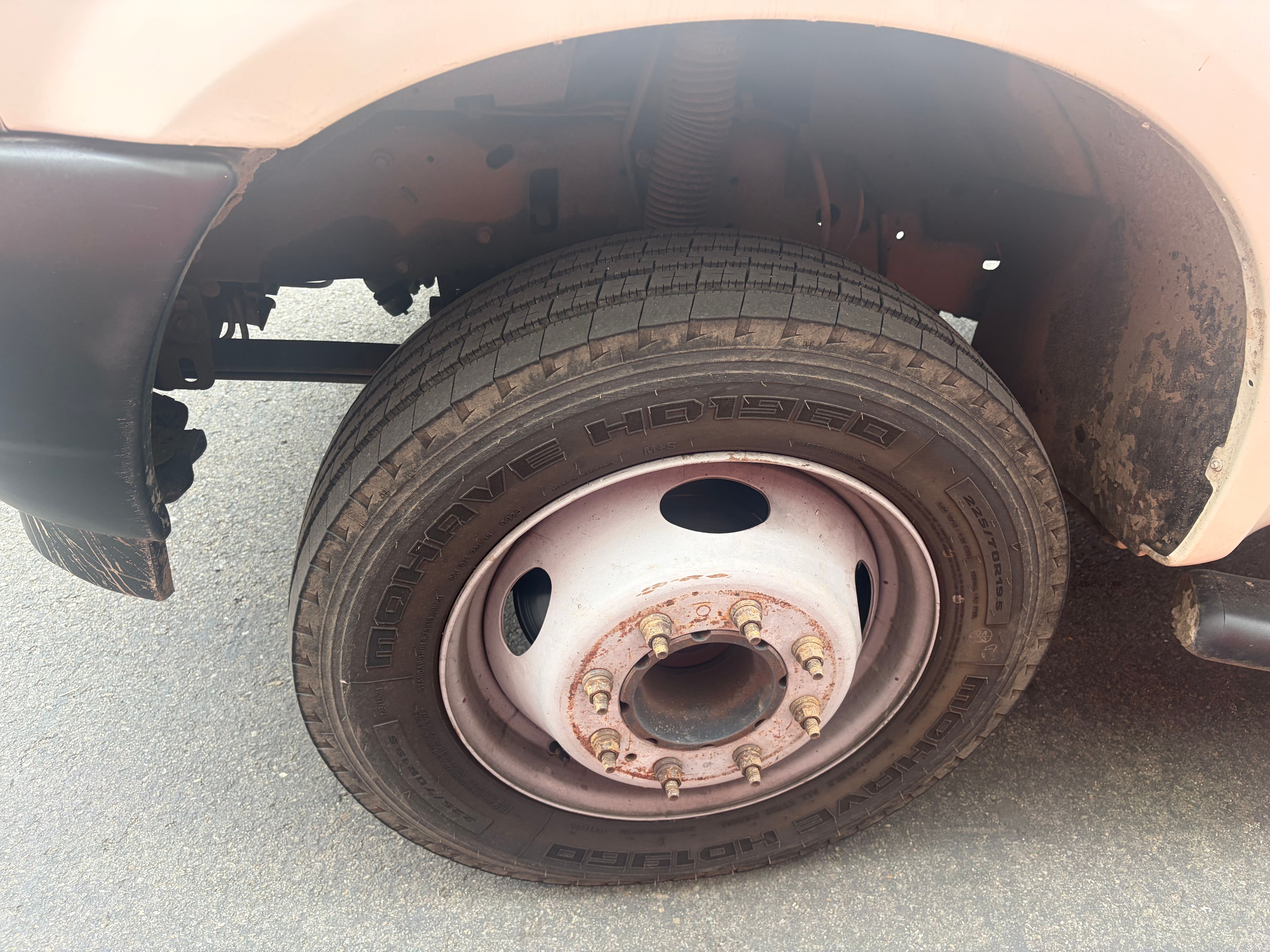Used 2002 Ford F550 2WD Regular Cab Super Duty image 4