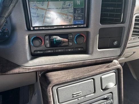 Used 2003 GMC Yukon Denali AWD/4WD image 13