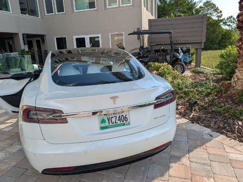 Used 2020 Tesla Model S Long Range Plus AWD/4WD image 5