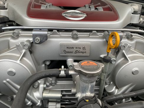 Used 2018 Nissan GT-R Premium image 9