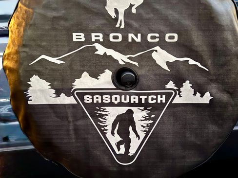 Used 2021 Ford Bronco Outer Banks w/ Sasquatch Package image 11