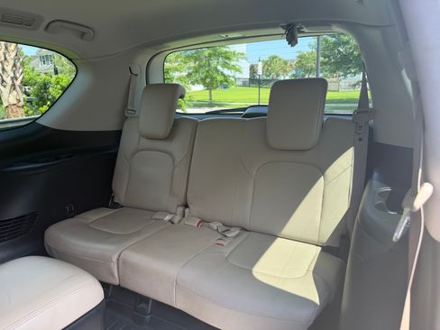 Used 2017 Nissan Armada Platinum w/ Captain Seat Package AWD/4WD image 6
