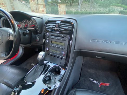 Used 2009 Chevrolet Corvette Coupe image 18