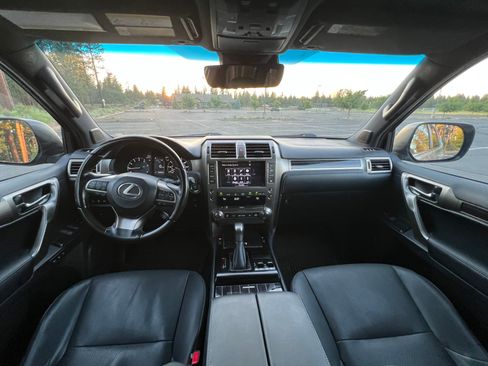 Used 2021 Lexus GX 460 Premium w/ Premium Package AWD/4WD image 20