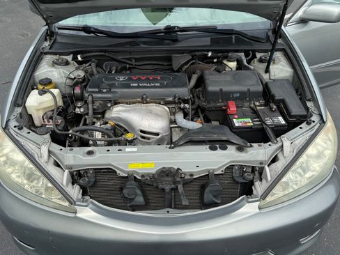 Used 2005 Toyota Camry XLE FWD image 5