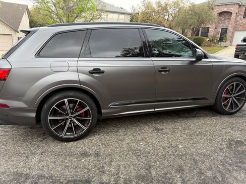 Used 2022 Audi SQ7 Prestige image 11