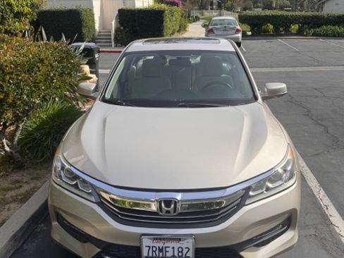 Used 2016 Honda Accord EX image 1