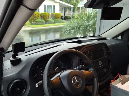 Used 2016 Mercedes-Benz Metris image 6