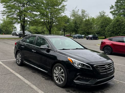 Used 2015 Hyundai Sonata Sport w/ Option Group 03 FWD image 4