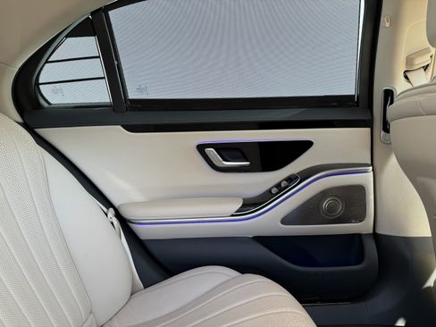 Used 2022 Mercedes-Benz S 500 4MATIC image 18