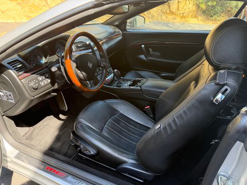 Used 2010 Maserati GranTurismo Convertible RWD image 8
