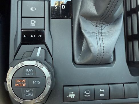 Used 2024 Toyota Tacoma TRD Off-Road image 18