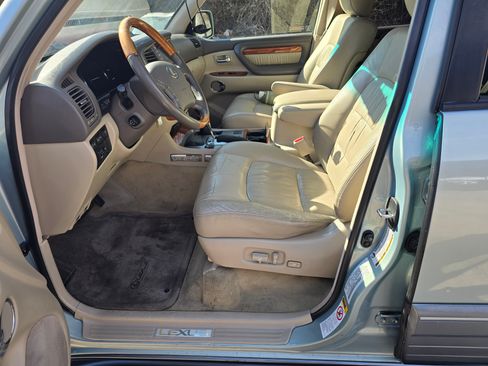 Used 2005 Lexus LX 470 4WD image 9