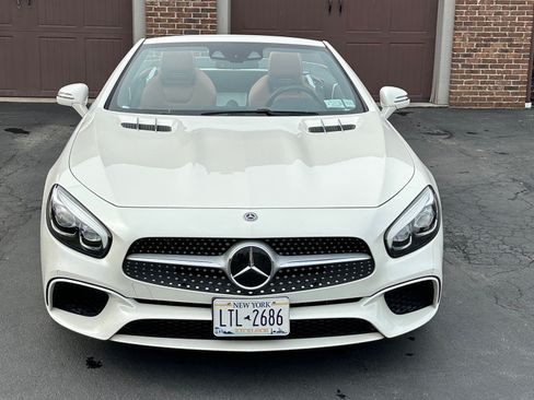 Used 2018 Mercedes-Benz SL 550 image 12